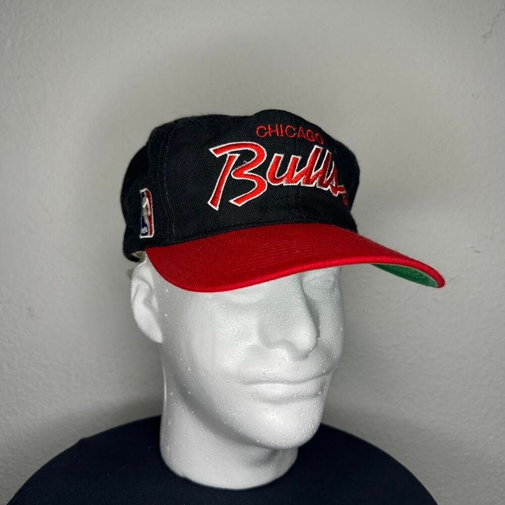 90s vintage script Chicago BullsNba Men's Hat